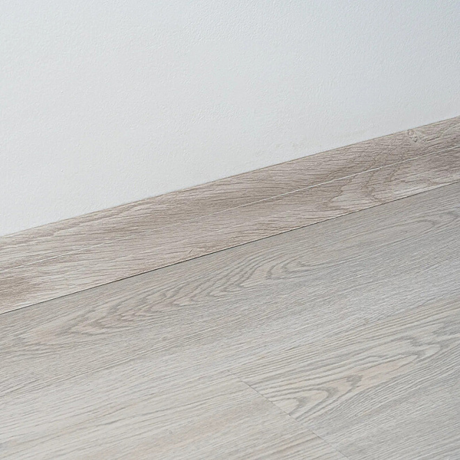 Soklová lišta PVC 59x22mm Soklová lišta PVC 59x22mm