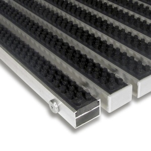 Černá hliníková čistící kartáčová venkovní vstupní rohož Alu Super - 100 x 100 x 2,2 cm Černá hliníková čistící kartáčová venkovní vstupní rohož Alu Super - 100 x 100 x 2,2 cm